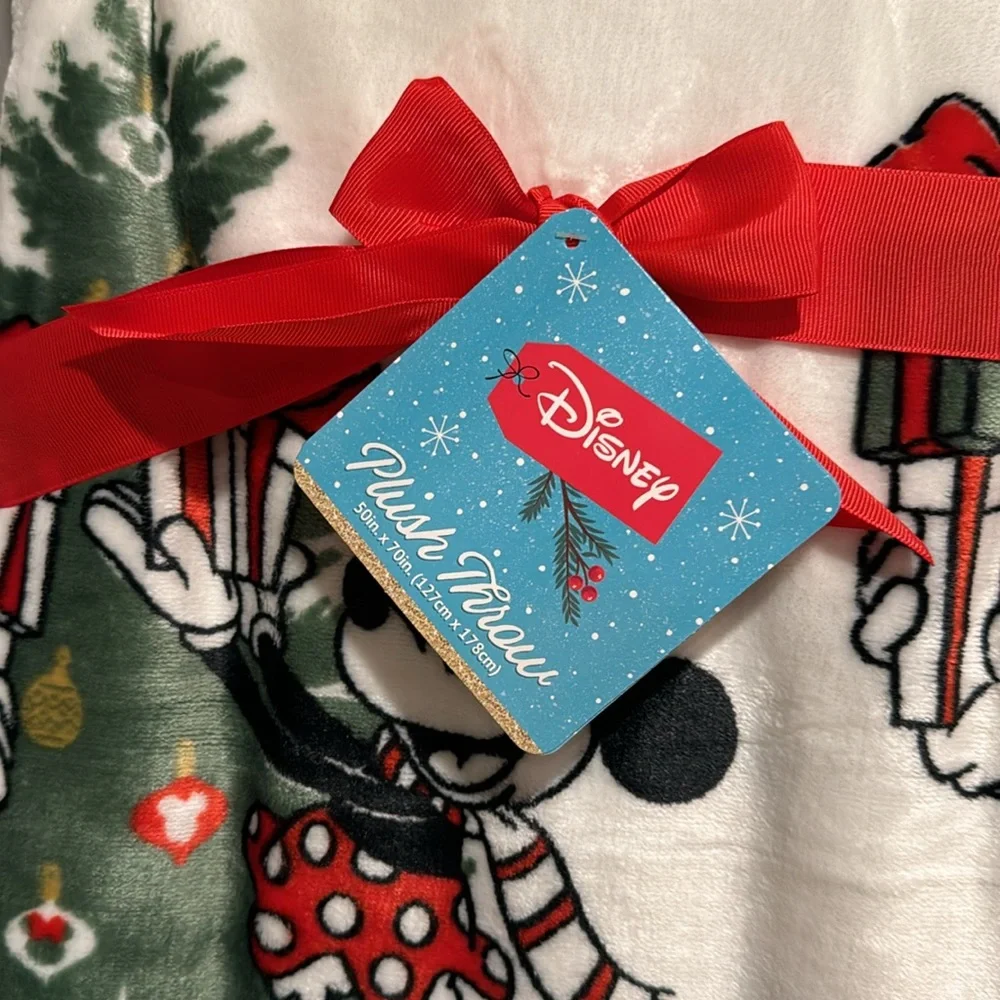 Mickey and Minnie Christmas Fleece Blanket NWT